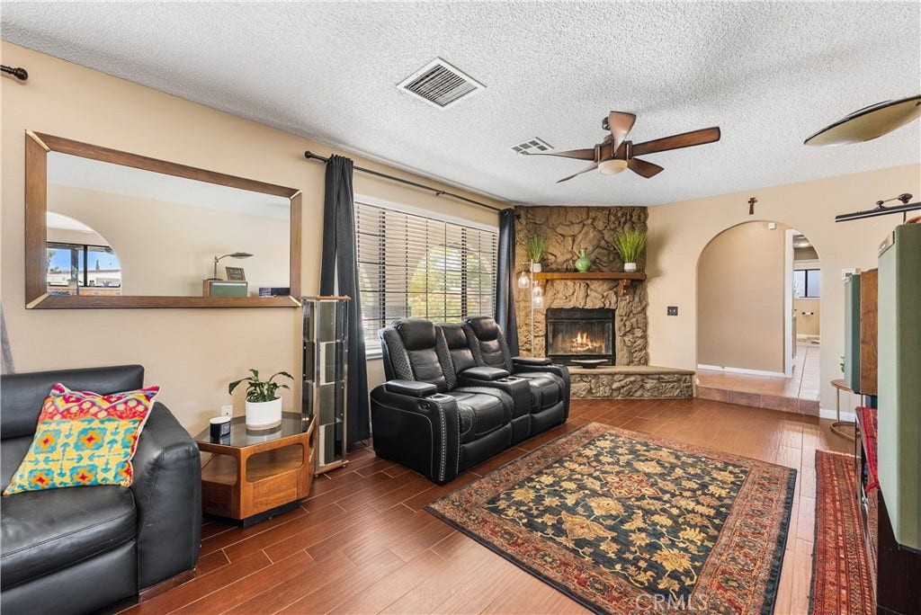 5055 W Avenue K12, Lancaster, CA 93536