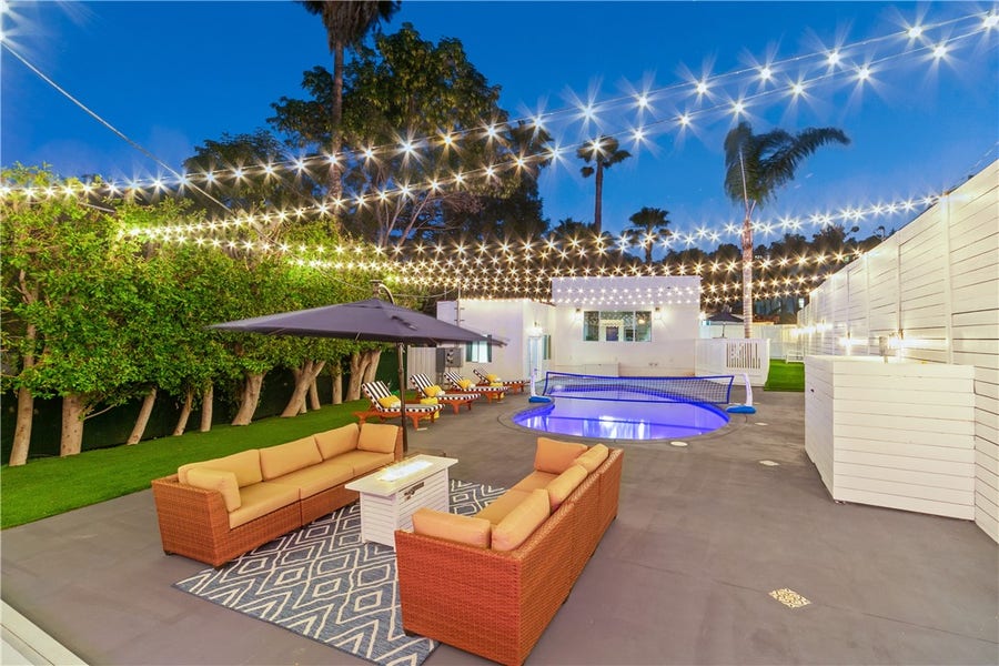 Property photo for 3763 LANKERSHIM Boulevard, Los Angeles, CA