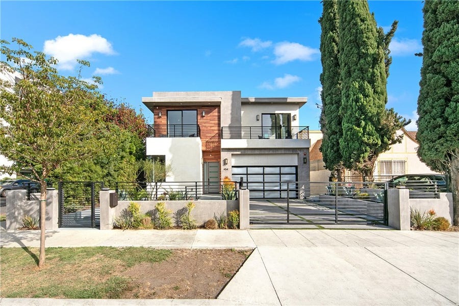 Property photo for 454 S HOLT Avenue, Beverly Hills, CA