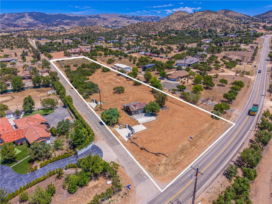 Property photo for 10367 Escondido Canyon, Agua Dulce, CA