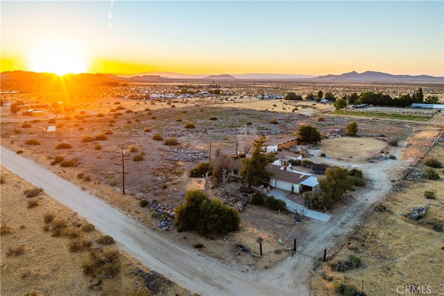 Property photo for 20539 E Avenue R, Palmdale, CA