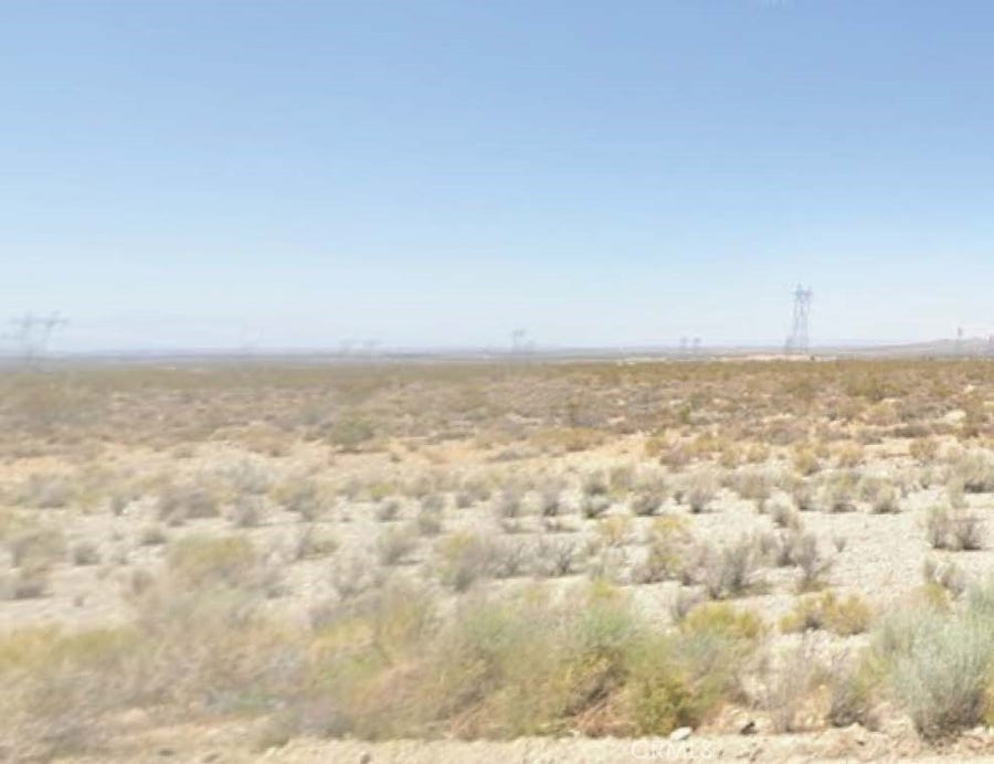 Property photo for 13131 Avenue T-8, Pearblossom, CA