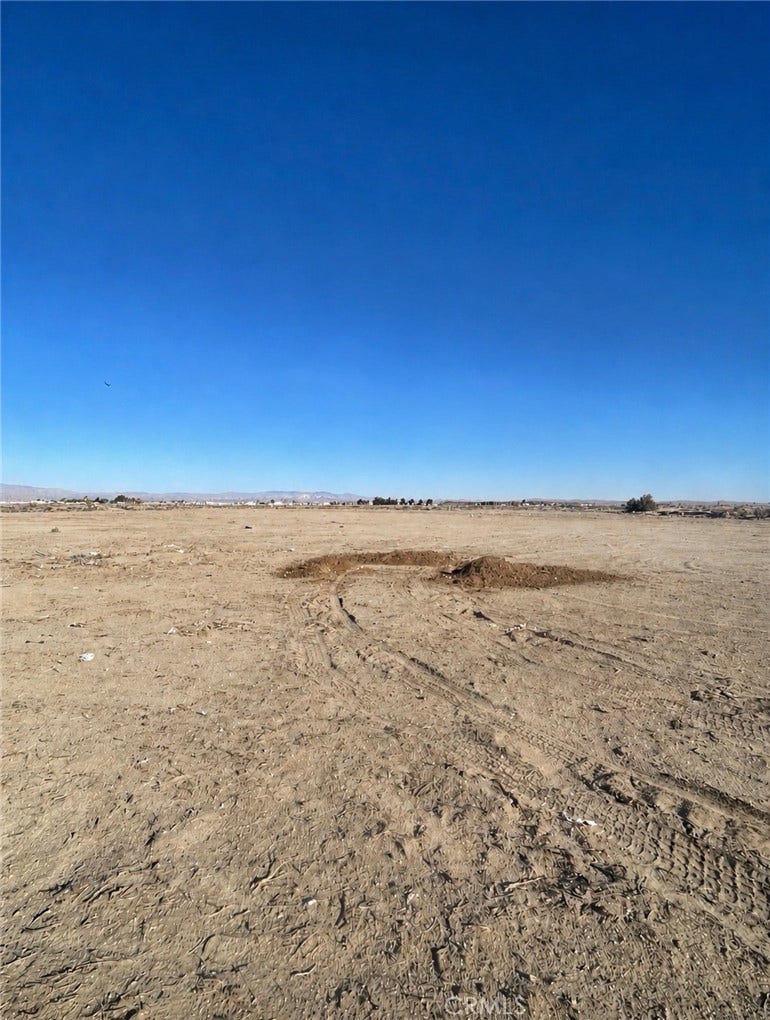 Property photo for 0 Avenue H VIC 5 ste, Lancaster, CA