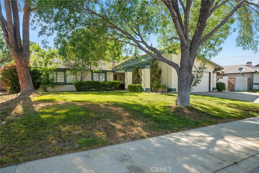 Property photo for 44317 Sedona Way, Lancaster, CA