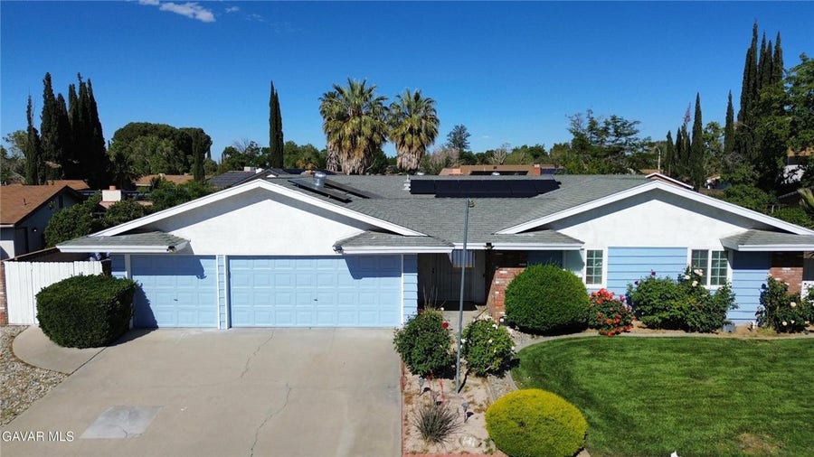 Property photo for 42826 W 19th W, Lancaster, CA