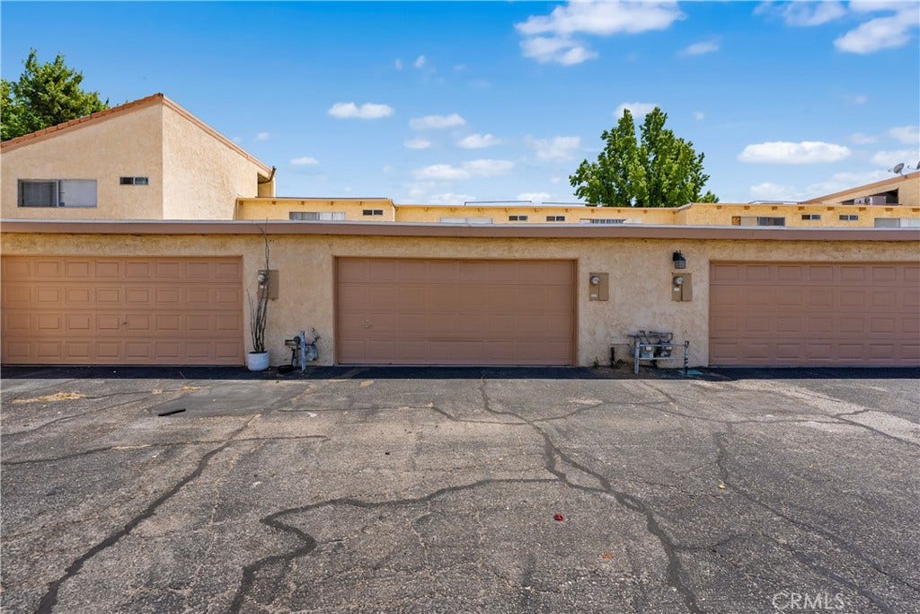 43629 Stanridge Avenue, Lancaster, CA 93535
