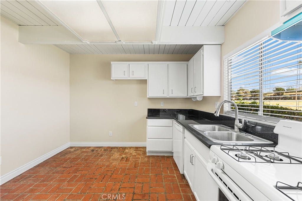 43629 Stanridge Avenue, Lancaster, CA 93535