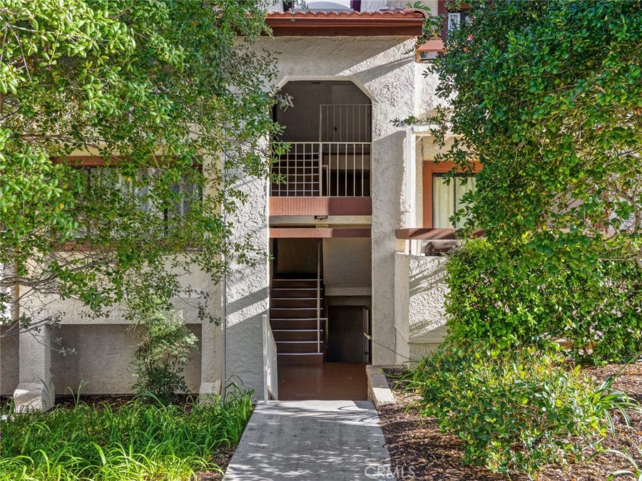 Property photo for 18053 Sundowner Way, #626, Canyon Country, CA