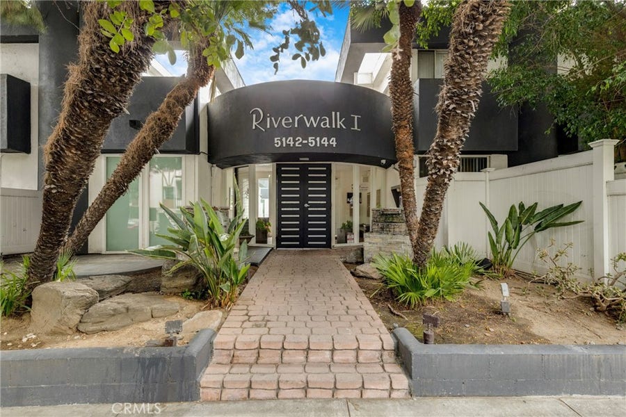 Property photo for 5142 Zelzah, #25, Encino, CA