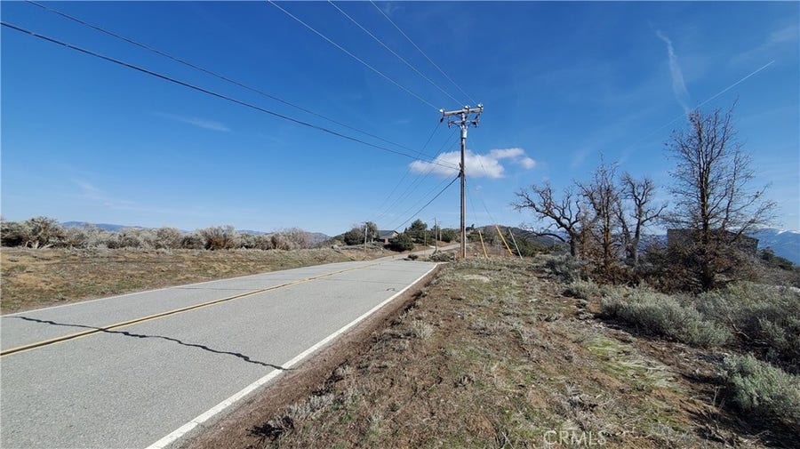 Property photo for 25041 Jacaranda Drive, Tehachapi, CA