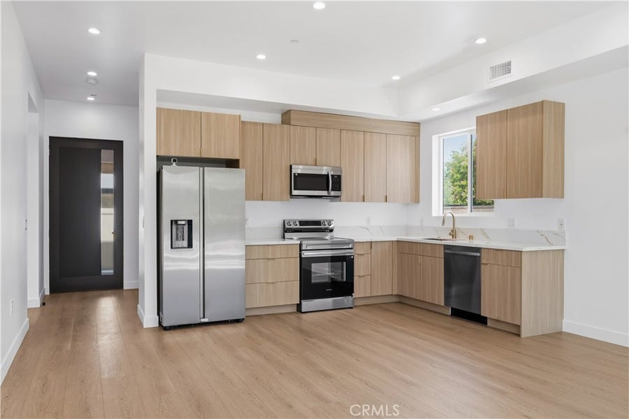 Property photo for 10051 Amestoy Avenue, Northridge, CA