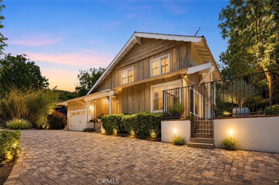 Property photo for 22204 Avenue San Luis, Woodland Hills, CA