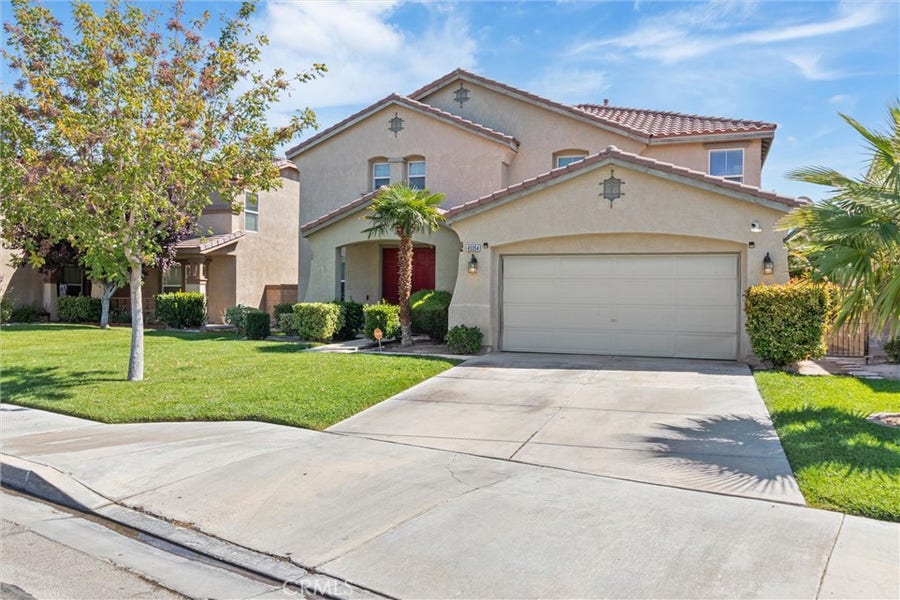 Property photo for 43354 Sunny Ln, Lancaster, CA