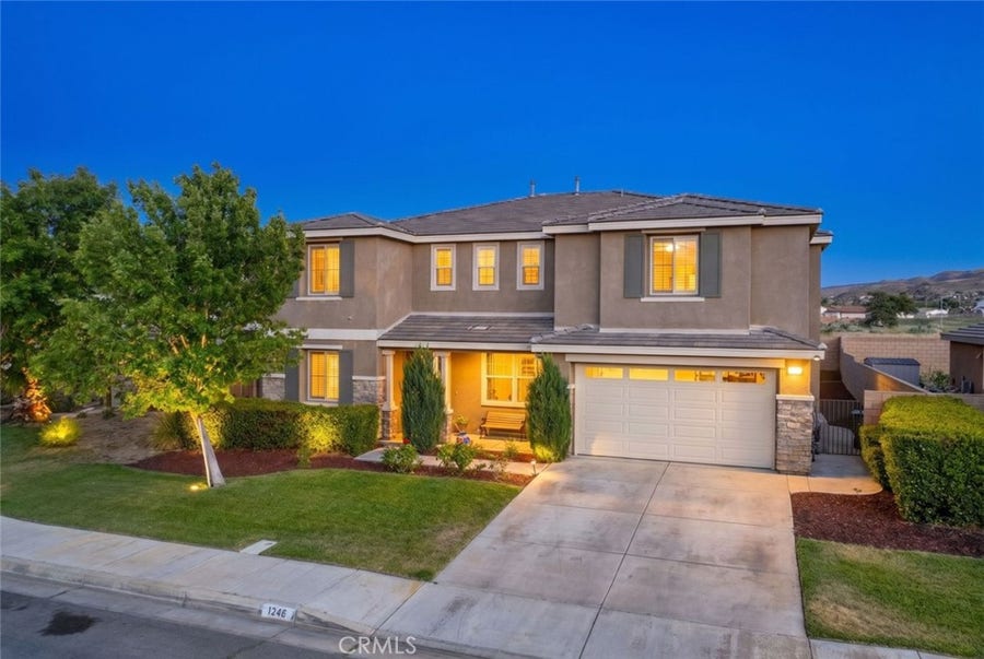 Property photo for 1242 Wellington Drive, Palmdale, CA