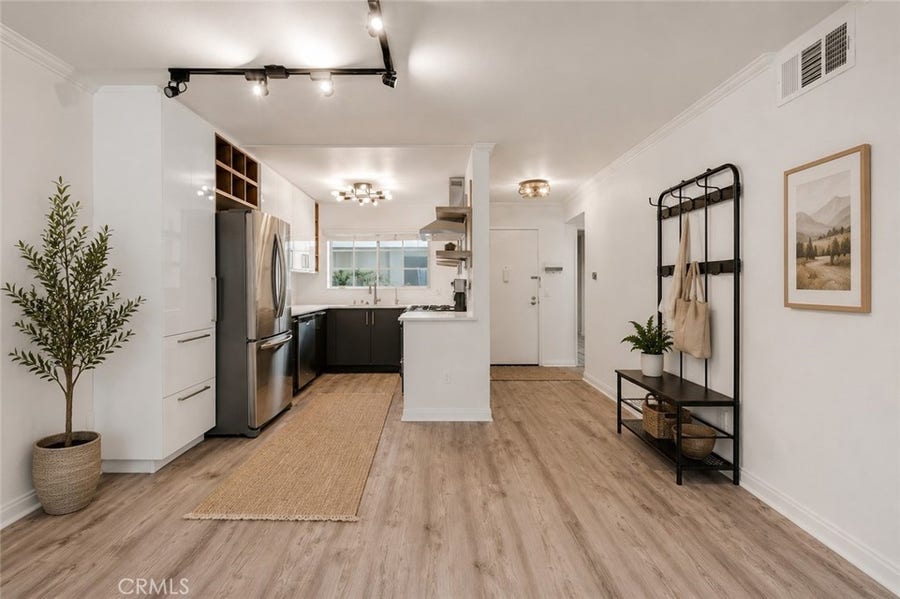 Property photo for 5550 Owensmouth, #104, Woodland Hills, CA