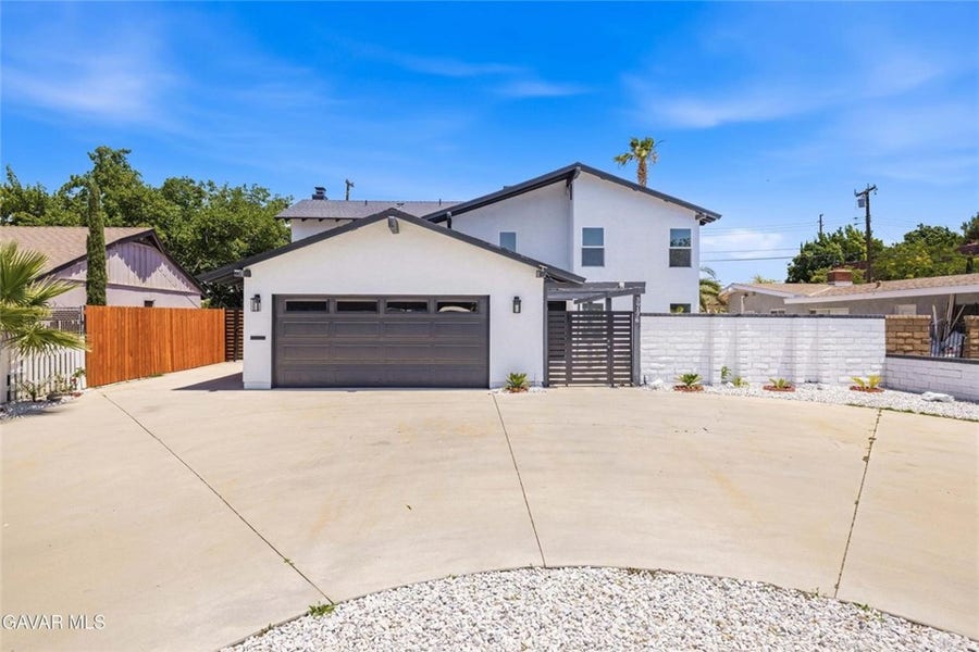 Property photo for 39176 11th W, Palmdale, CA