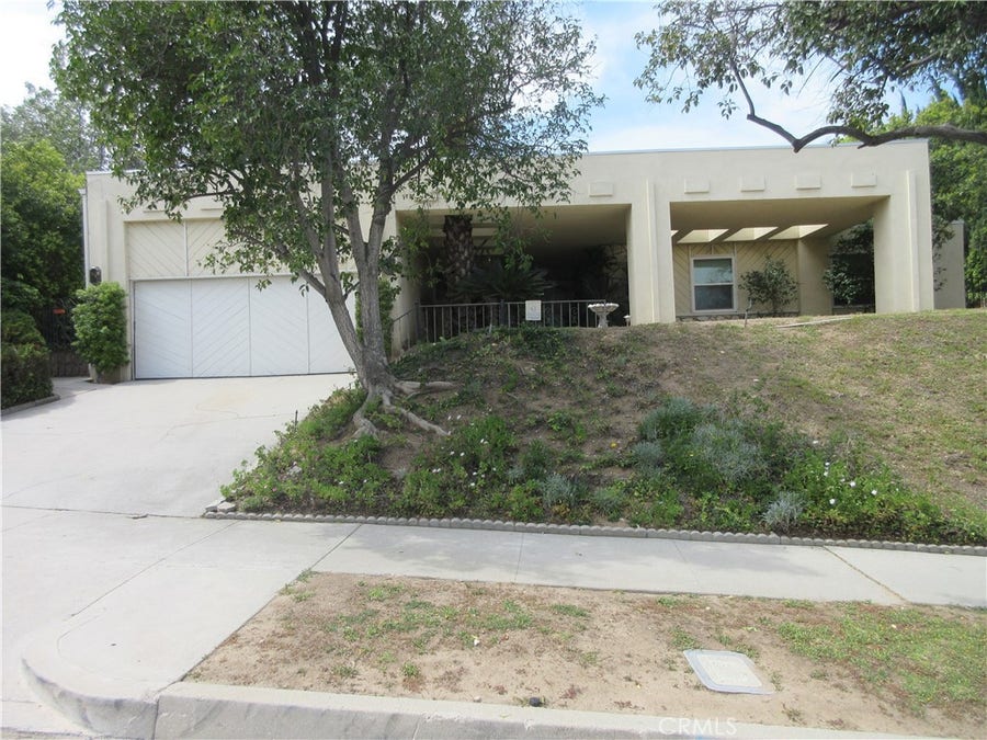 Property photo for 10627 Sylvia, Porter Ranch, CA