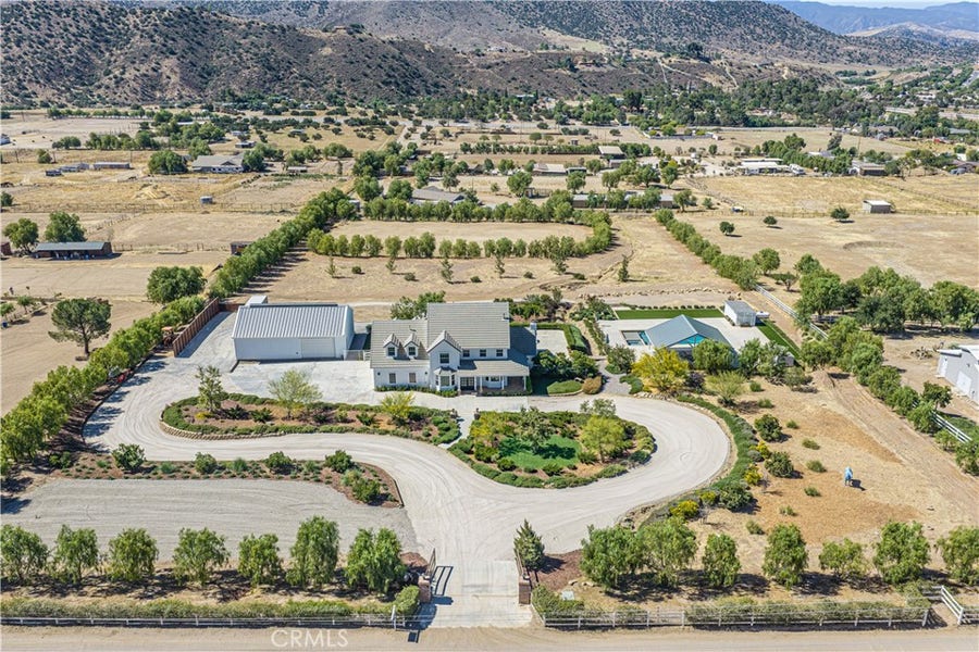 Property photo for 9248 Hierba, Agua Dulce, CA