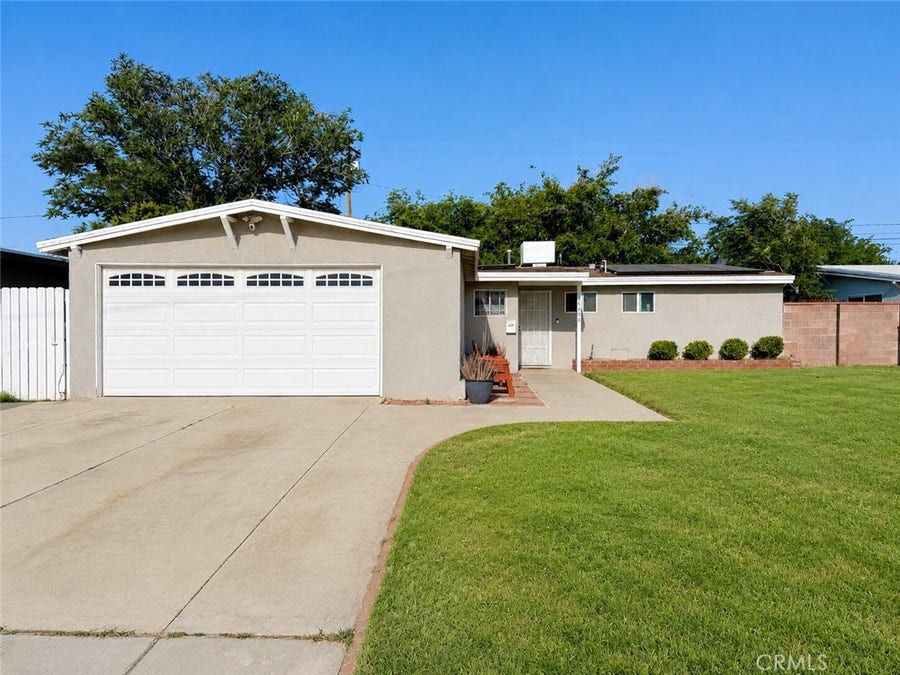 Property photo for 44020 3rd E, Lancaster, CA