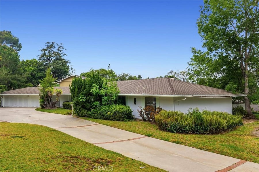 Property photo for 975 Valley Vista Drive, Camarillo, CA