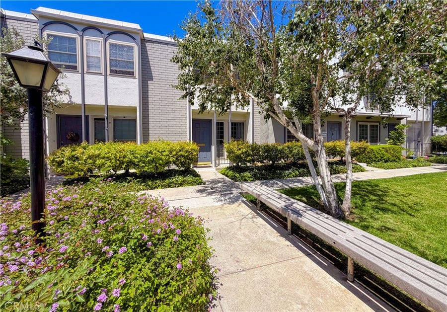 Property photo for 22123 Oxnard Street, Woodland Hills, CA