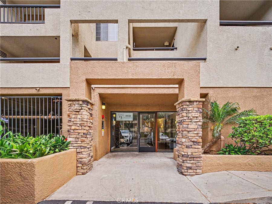 Property photo for 5530 Owensmouth Avenue, #210, Woodland Hills, CA