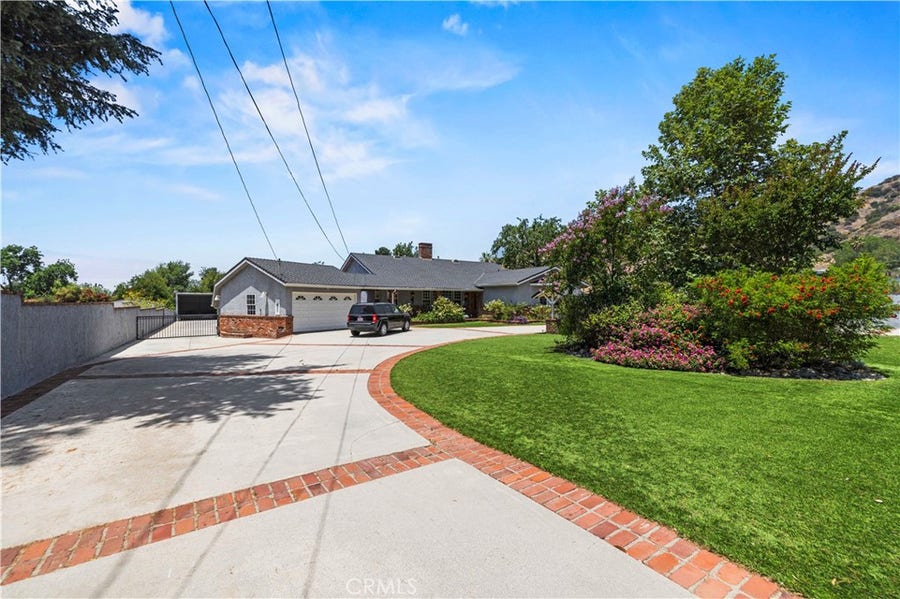 Property photo for 9141 Wheatland Ave, Sun Valley, CA