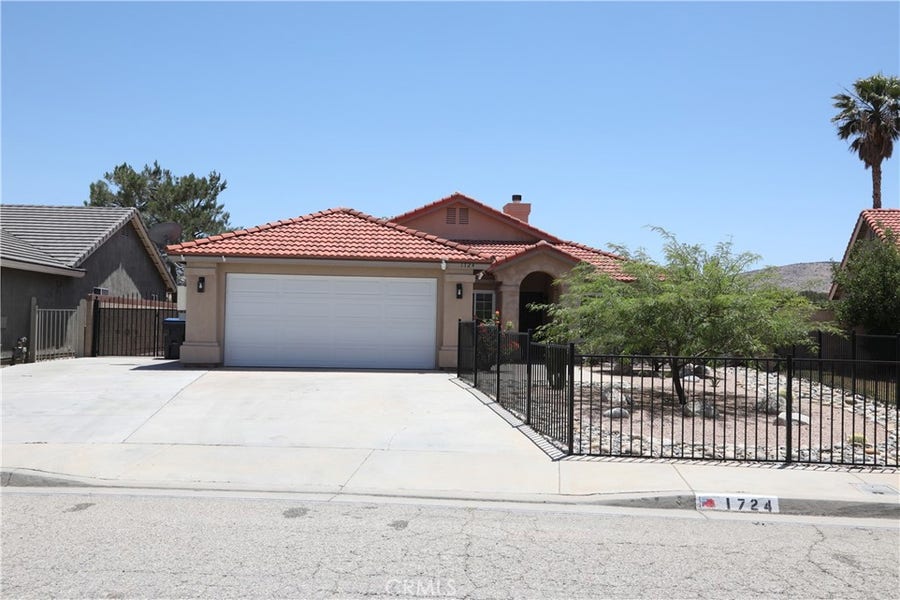 Property photo for 1724 High Vista, Palmdale, CA