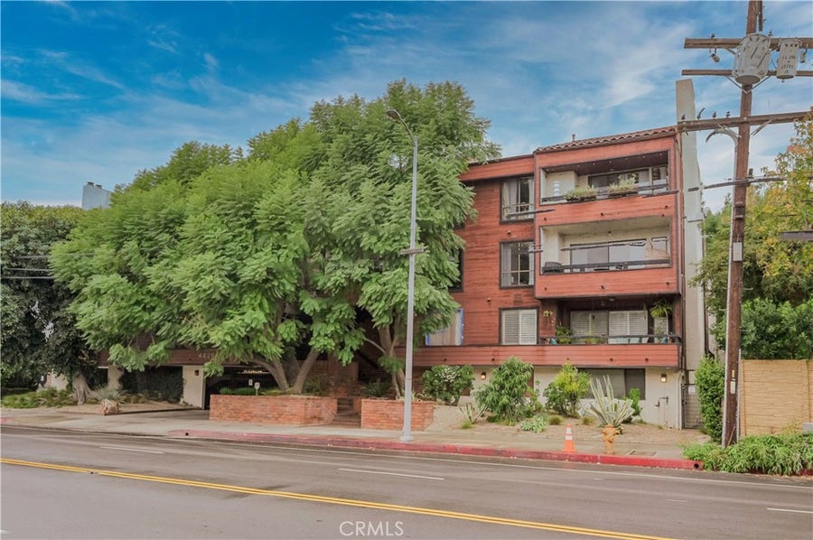 Property photo for 4425 Whitsett, Studio City, CA