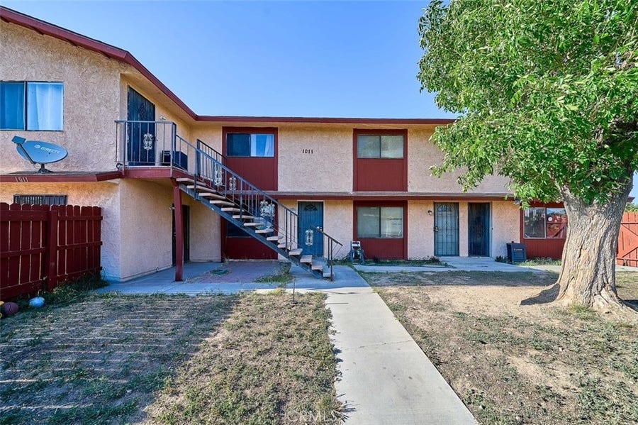 Property photo for 1011 W Avenue H12, Lancaster, CA