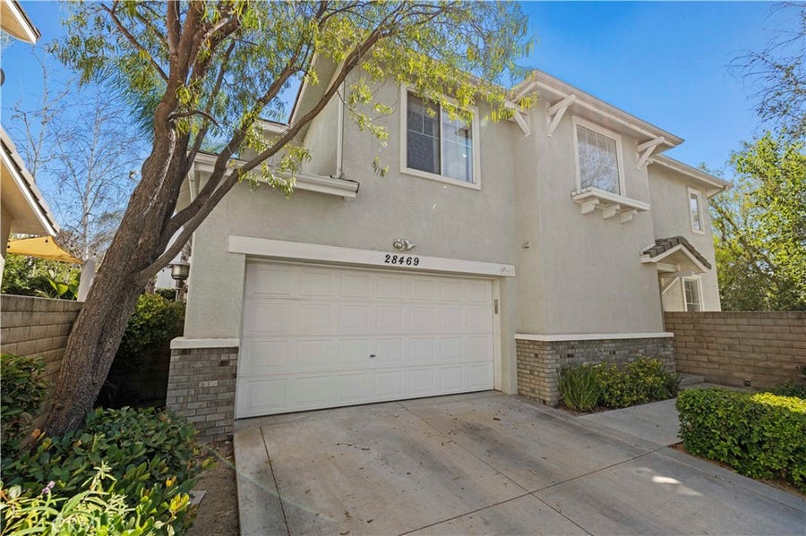 Property photo for 28469 Meadowlark Court, Valencia, CA