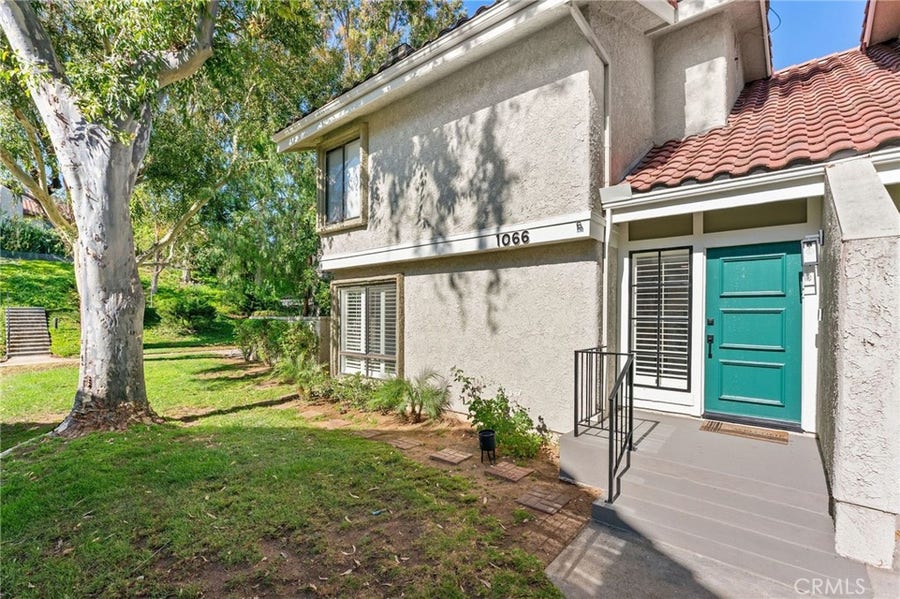 Property photo for 1066 Sunwood Lane, Oak Park, CA