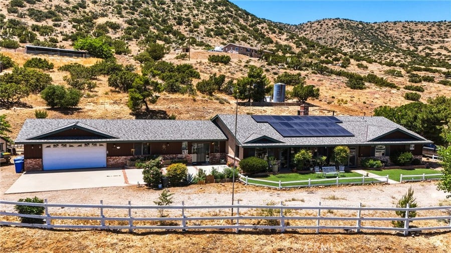 Property photo for 1661 Twin Butte, Acton, CA