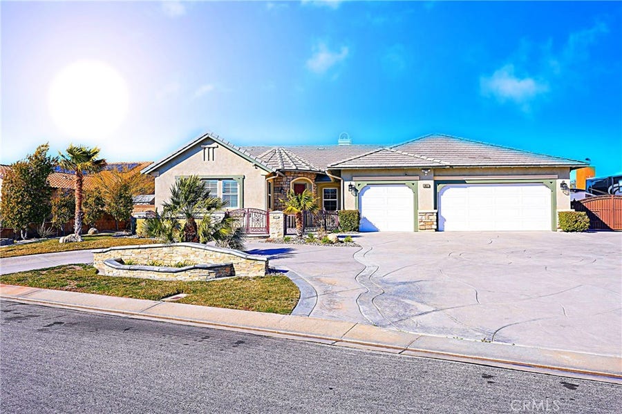 Property photo for 3037 W Avenue M4, Lancaster, CA