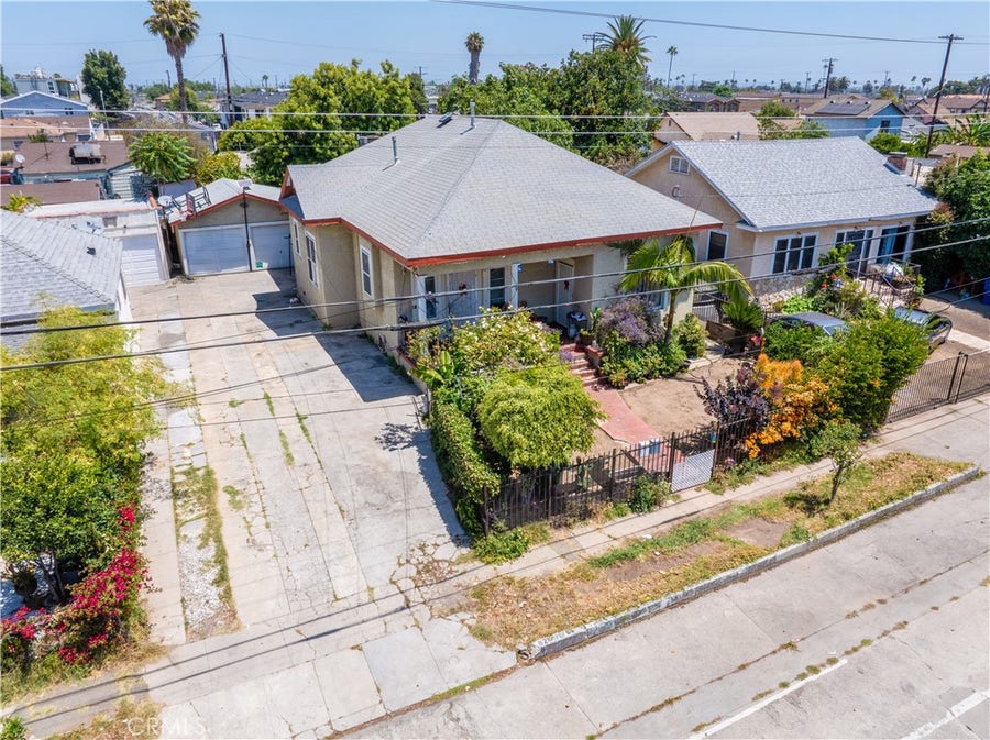 Property photo for 821 W 98th Street, Los Angeles, CA