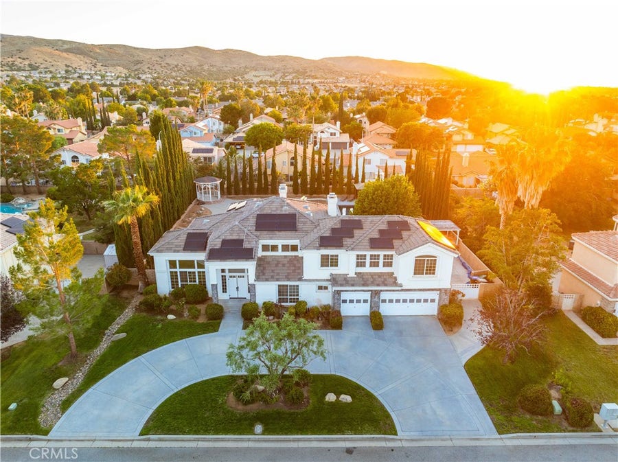 Property photo for 40113 Tesoro Lane, Palmdale, CA