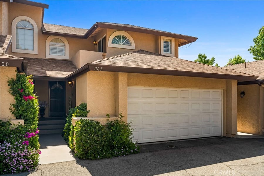 Property photo for 22914 Banyan Pl, #201, Saugus, CA