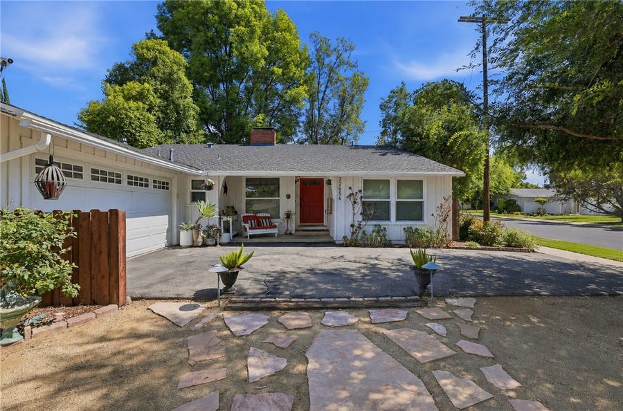 Property photo for 22654 Collins Street, Woodland Hills, CA