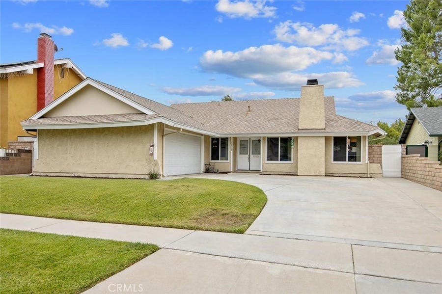 Property photo for 20862 Alaminos Drive, Saugus, CA