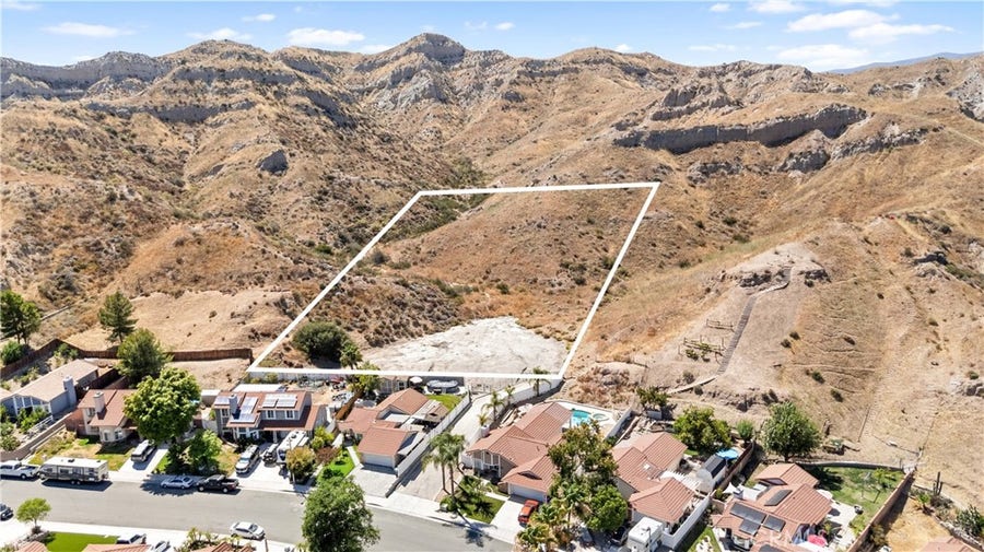 Property photo for 15221 Poppy Meadow, Canyon Country, CA