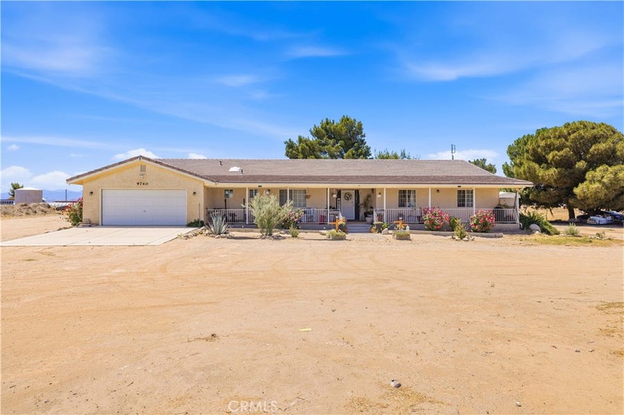 Property photo for 9740 E Avenue G10, Lancaster, CA