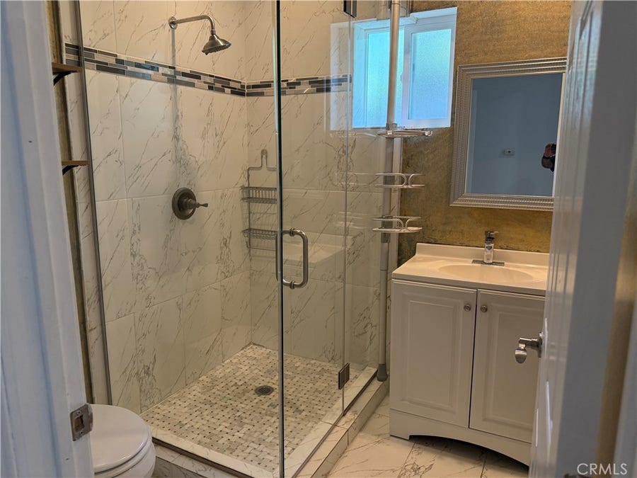 Property photo for 20324 Oxnard Street, Woodland Hills, CA
