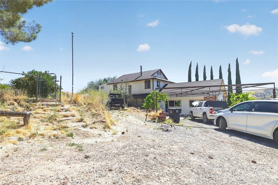 Property photo for 7 Cuddy Canyon Road, Lebec, CA