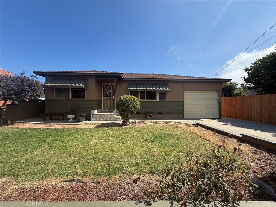 Property photo for 225 W Center Street, Ventura, CA