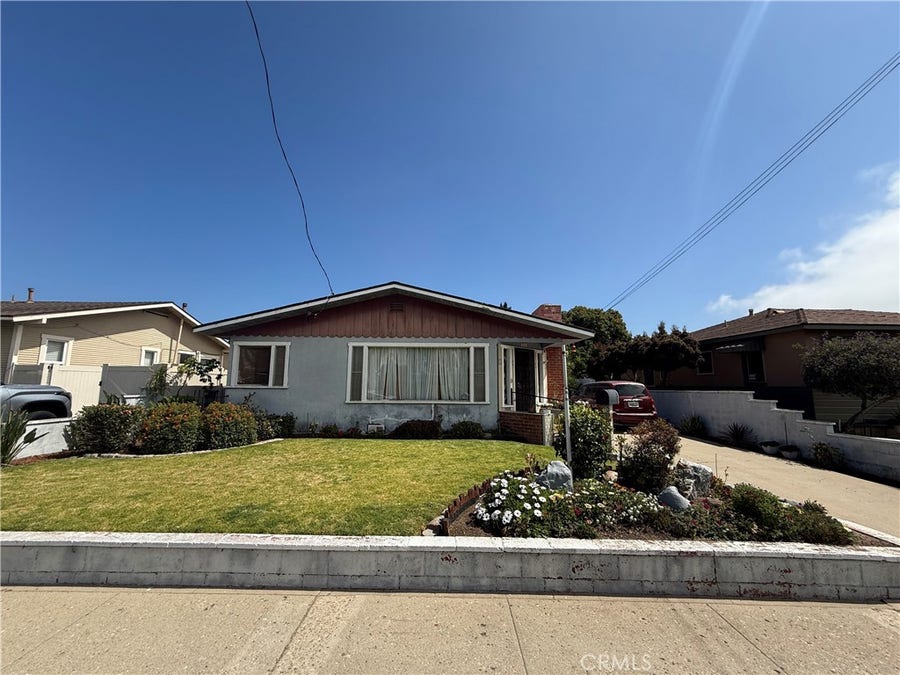 Property photo for 235 W Center Street, Ventura, CA
