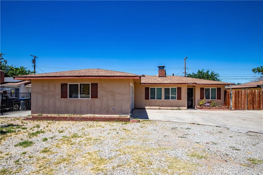 Property photo for 44841 5th E, Lancaster, CA
