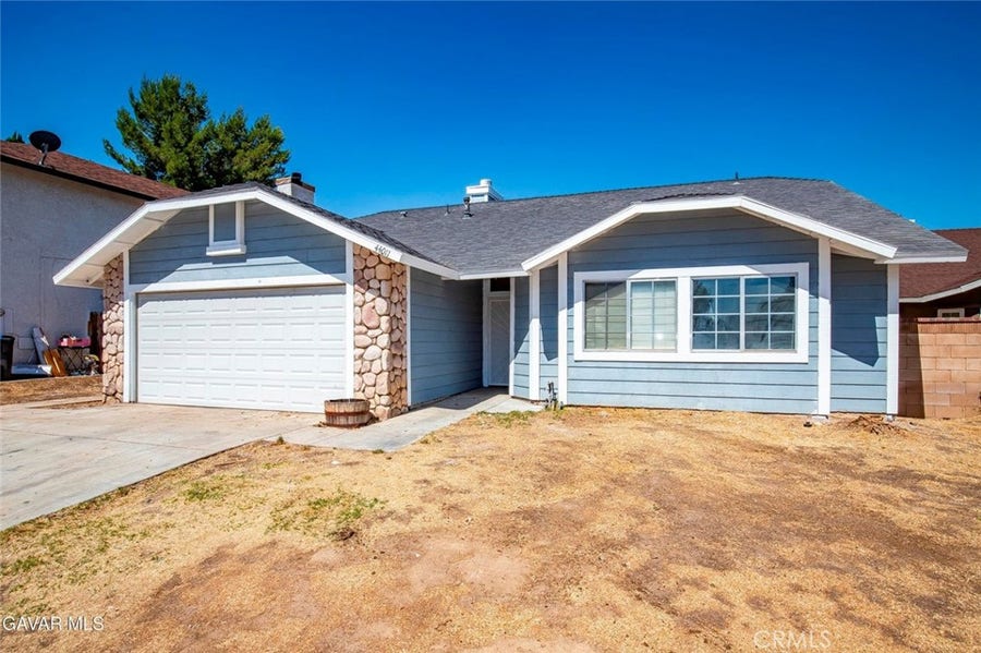 Property photo for 44011 11th E, Lancaster, CA