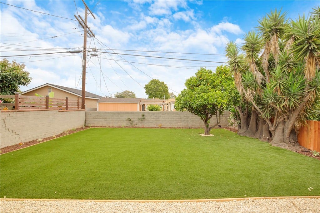 6306 Alviso, Hyde Park, CA 90043