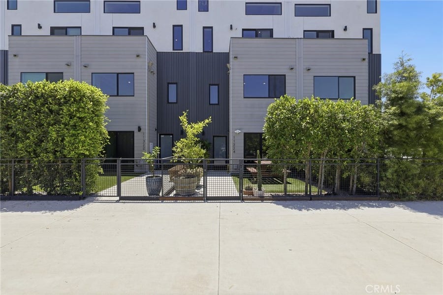 Property photo for 11324 Victory Boulevard, North Hollywood, CA