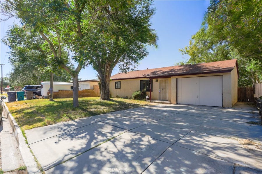 Property photo for 1109 W Lumber Street, Lancaster, CA